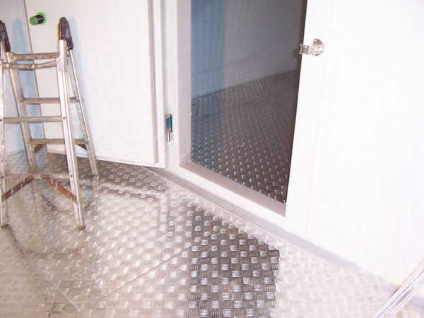 鍐峰簱搴曢儴瀹夎闃叉粦閾濇澘 鍐峰簱搴曢儴瀹夎闃叉粦閾濇澘